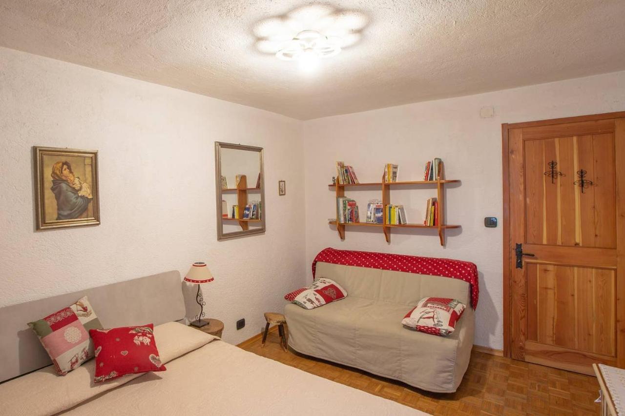 Appartamento ALTIDO Flat for 6, in the Historic Town Pré-Saint-Didier Esterno foto
